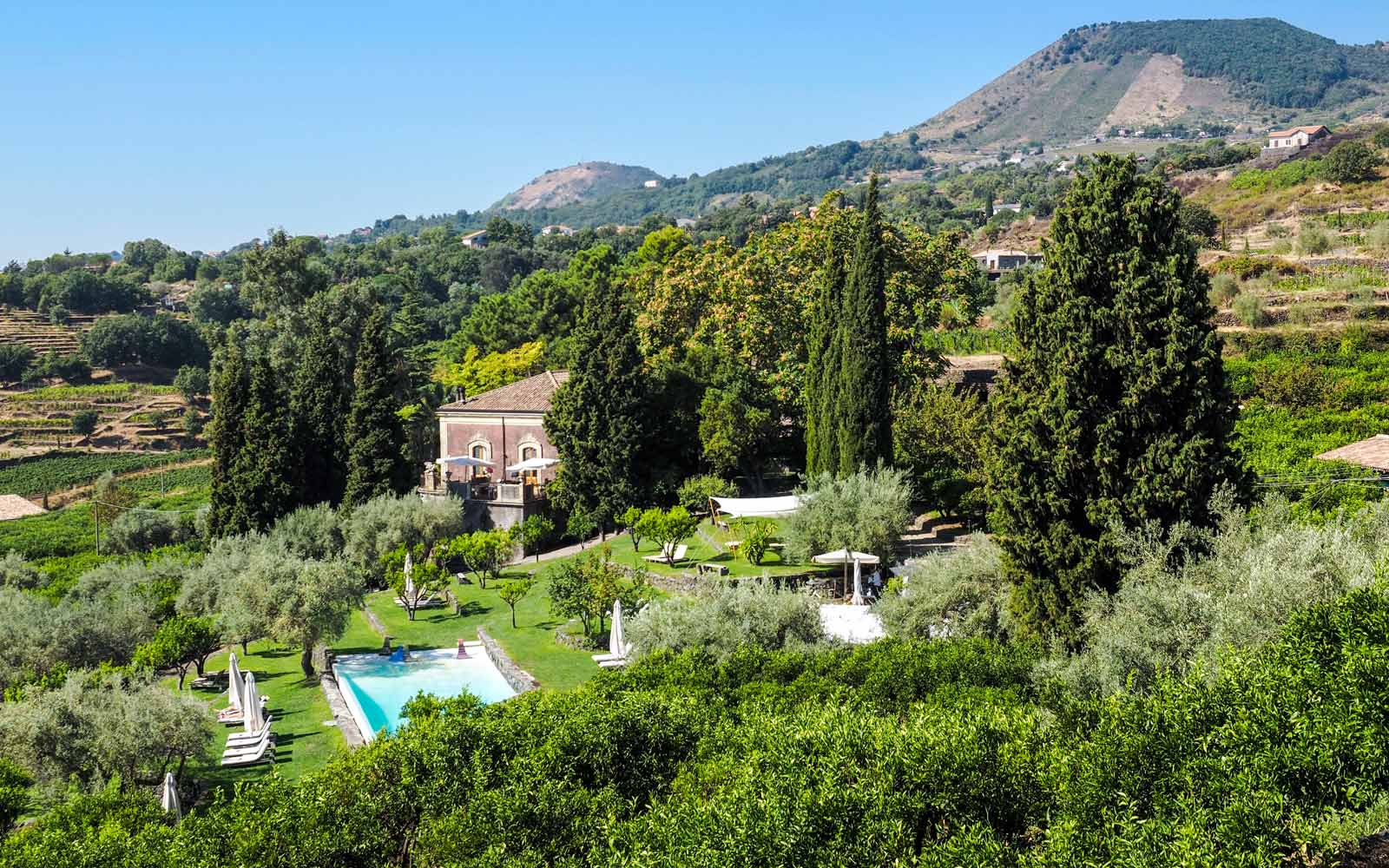 Monaci Delle Terre Nere Monaci Delle Terre Nere